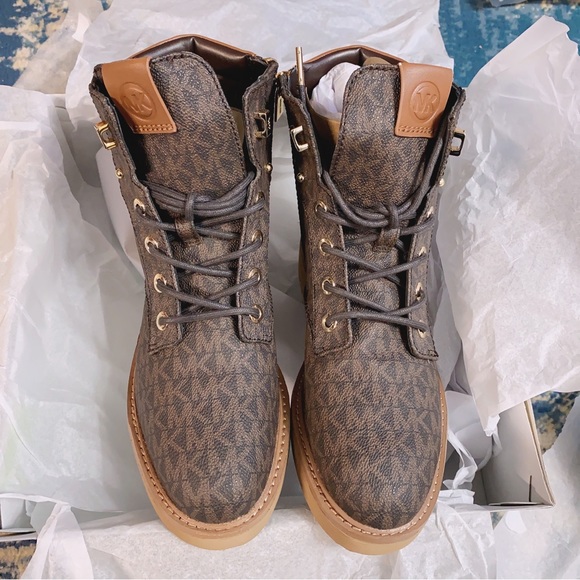 Michael Kors women booties - Picture 7 of 7